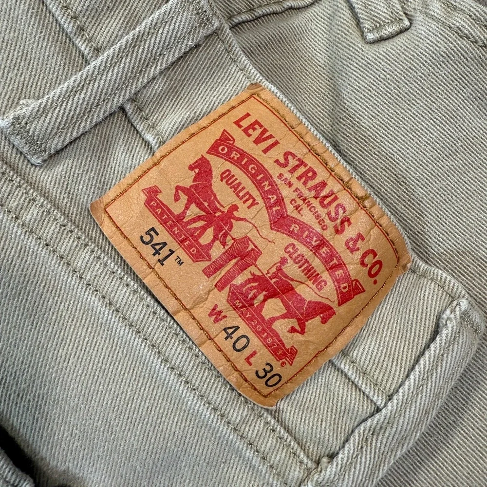 Levis Jeans Mens 40x30 Beige 541 Athletic‎ Tapered Mid Rise Stretch Light Wash
